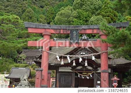 白須神社的鳥居與參拜殿 白須神社的鳥居與參拜殿 138724635