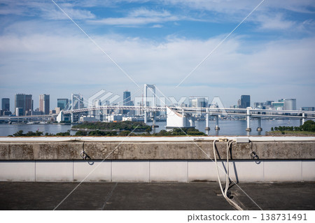 Rainbow Bridge and the cityscape along Tokyo Bay Rainbow Bridge and the cityscape along Tokyo Bay 138731491