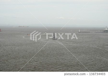 驅逐艦阿武隈號離港。 驅逐艦阿武隈號離港。 138734403