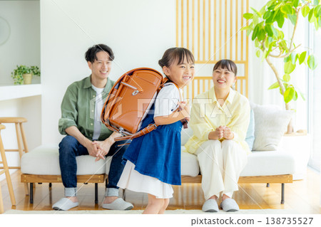 為小學生選購書包 138735527