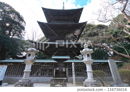 櫻川市、鹽尾山、藥王院、女兒節、三重塔、晴朗天氣 櫻川市、鹽尾山、藥王院、女兒節、三重塔、晴朗天氣 138736016