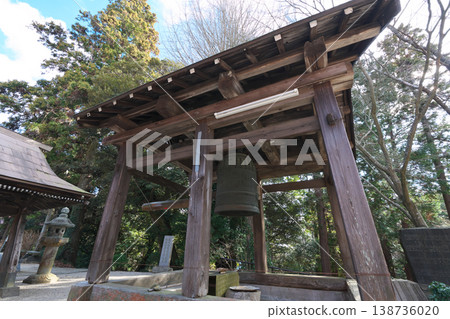 Sakuragawa City, Shiioyama, Yakuoin Temple, Hina Matsuri (Doll Festival), Bell, Sunny weather Sakuragawa City, Shiioyama, Yakuoin Temple, Hina Matsuri (Doll Festival), Bell, Sunny weather 138736020