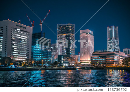 從觀光船上欣賞港未來夜景 138736792