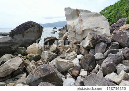 沖繩縣、西表島、南上田~志賀川 沖繩縣、西表島、南上田~志賀川 138736850