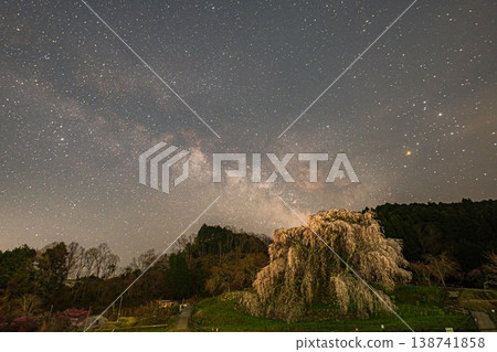 銀河系上空的銀河系 138741858