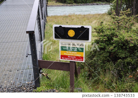 [Patagonia] Directions to Grey Lookout 138743533