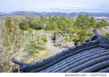 從伊賀市伊賀上野城天守閣眺望主城。 從伊賀市伊賀上野城天守閣眺望主城。 138743928