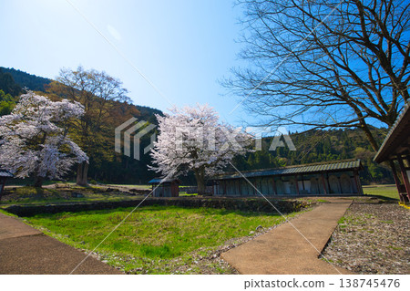 春日里的一丈谷朝倉藩遺址和西山興聖寺遺址 138745476
