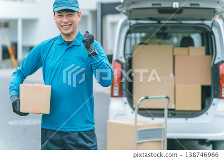 輕型貨車司機 138746966