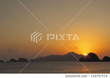 The sunset over Zamami Island, the evening view at Ama Beach The sunset over Zamami Island, the evening view at Ama Beach 138747514