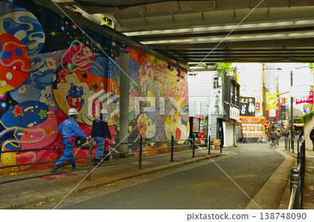 大阪環狀線京橋站週邊的春日景色 138748090