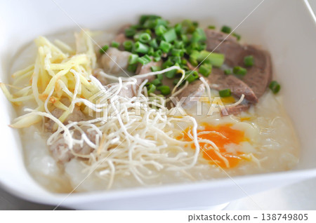 rice gruel or rice porridge or congee with pork ball, pork liver and egg or pork congee 138749805