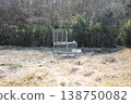 Box trap, trap, snare trap, capture trap 138750082