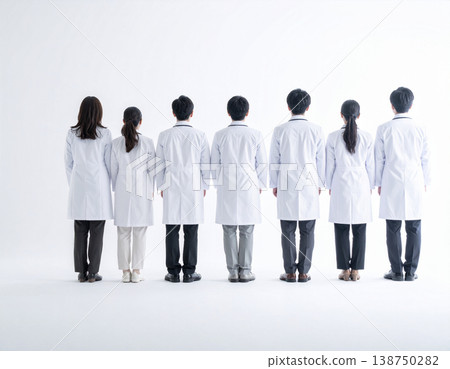 肩負日本醫療保健未來重任的醫護人員：他們持續為當地社區做出貢獻。 138750282