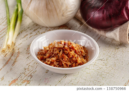 Roasted dry golden dehydrated onion Roasted dry golden dehydrated onion 138750966