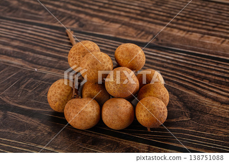 Sweet tropical exotic longan fruit heap Sweet tropical exotic longan fruit heap 138751088