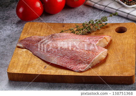 Raw red sea perch fillet 138751368