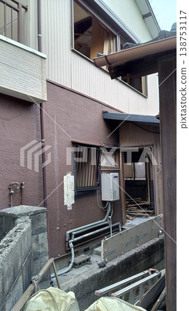 拆除空置房屋 拆除空置房屋 138753117