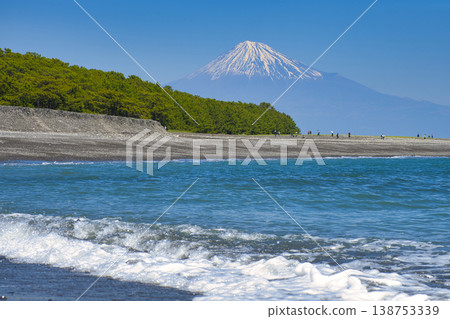 [Shizuoka Prefecture] Miho no Matsubara and Mt. Fuji 138753339