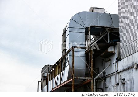 工廠設備排氣管路 138753770