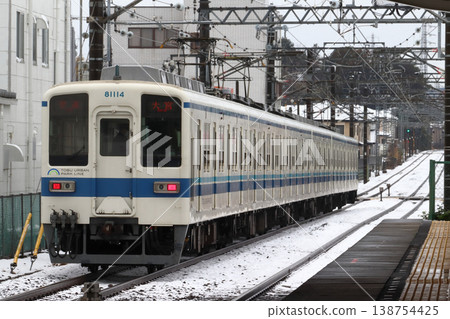 [TD] Tobu Noda Line 8000 series train (local train) in winter 138754425