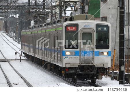 [TD] Tobu Noda Line 10050 series train (express train) in winter 138754686