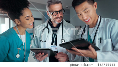 Doctors, nurses and tablet with hospital success, applause and celebration of healthcare results or solution. Happy medical team, mentor and students on digital technology for hospital news or goals 138755543