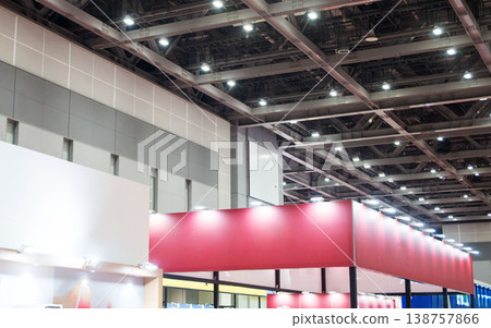 Trade fair venue, exhibition hall, steel frame, truss, framework, ceiling 138757866