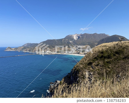 Kozushima Island in Winter Kozushima Island in Winter 138758283