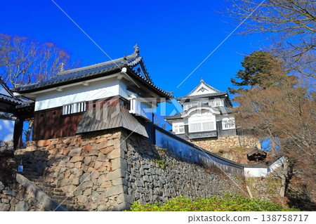 【岡山縣】備中松山城(現存天守閣)冬季 【岡山縣】備中松山城(現存天守閣)冬季 138758717