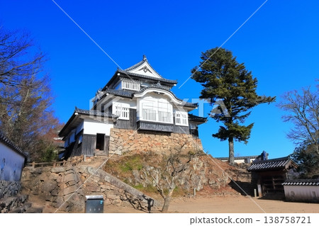【岡山縣】備中松山城（現存天守閣）冬季 138758721