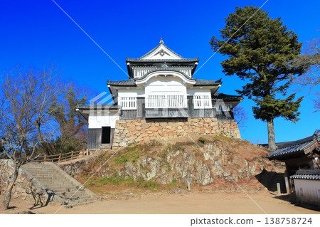 【岡山縣】備中松山城（現存天守閣）冬季 138758724
