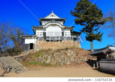 【岡山縣】備中松山城（現存天守閣）冬季 138758726
