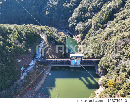 Nanagawa Dam, Kozagawa Town, Wakayama Prefecture Nanagawa Dam, Kozagawa Town, Wakayama Prefecture 138759540