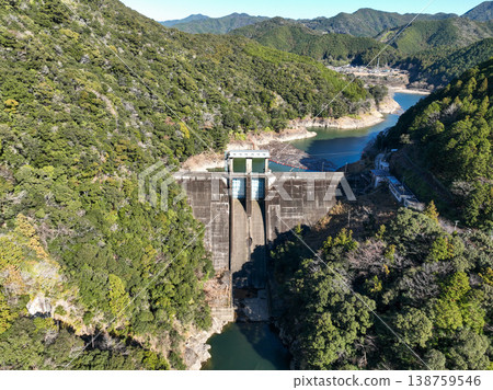 Nanagawa Dam, Kozagawa Town, Wakayama Prefecture Nanagawa Dam, Kozagawa Town, Wakayama Prefecture 138759546