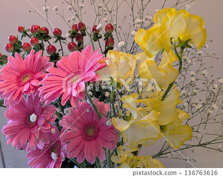 Flowers 138763616