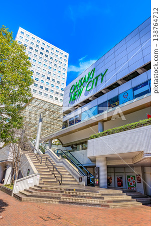 大崎新城位於東京都品川區大崎站東出口。 大崎新城位於東京都品川區大崎站東出口。 138764712
