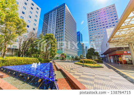 大崎新城位於東京都品川區大崎站東出口。 大崎新城位於東京都品川區大崎站東出口。 138764715