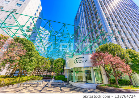 大崎新城位於東京都品川區大崎站東出口。 大崎新城位於東京都品川區大崎站東出口。 138764724