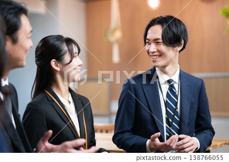 員工圓桌討論 員工圓桌討論 138766055