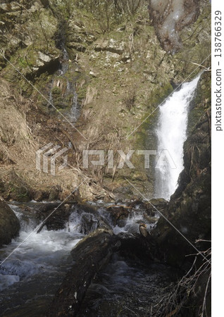 Niigata, Echigo Yuzawa, Waterfall 138766329