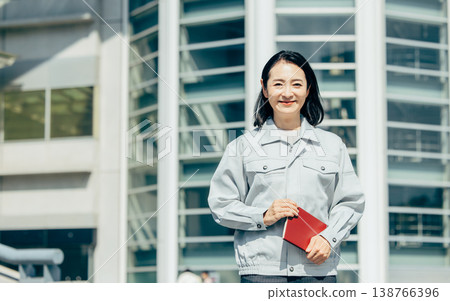 Business Woman Wearing a Workwear Business Woman Wearing a Workwear 138766396