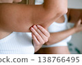 wellness. Female body detail indoors. Concept of real beauty 138766495