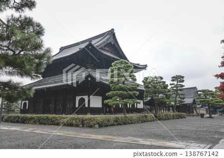Nov 25 2025 Kennin ji Temple in Kyoto During Gentle Rainfall Nov 25 2025 Kennin ji Temple in Kyoto During Gentle Rainfall 138767142