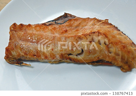 烤魚片 138767413