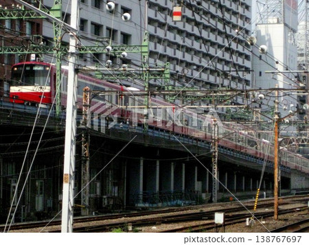 September 7, 2008: Keikyu 2100 series train at Shinagawa Station. September 7, 2008: Keikyu 2100 series train at Shinagawa Station. 138767697