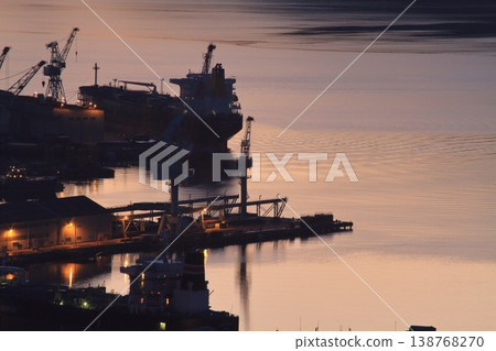 The harbor bathed in the setting sun The harbor bathed in the setting sun 138768270