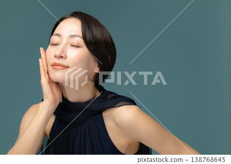 中年女性美麗形象 138768645
