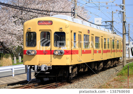 西日本鐵路(西鐵)600型列車 西日本鐵路(西鐵)600型列車 138768698