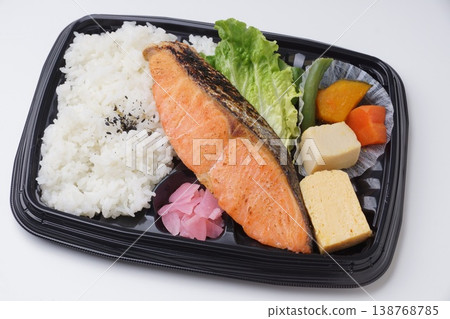 Thick-sliced silver salmon bento Thick-sliced silver salmon bento 138768785